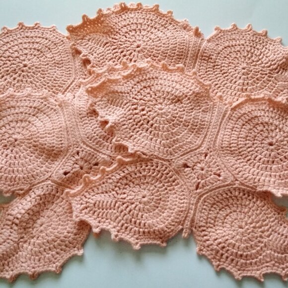 Butterfly Placemats - Set of 4 Matching Pink Crocheted Handmade Doilies - Picture 2 of 4